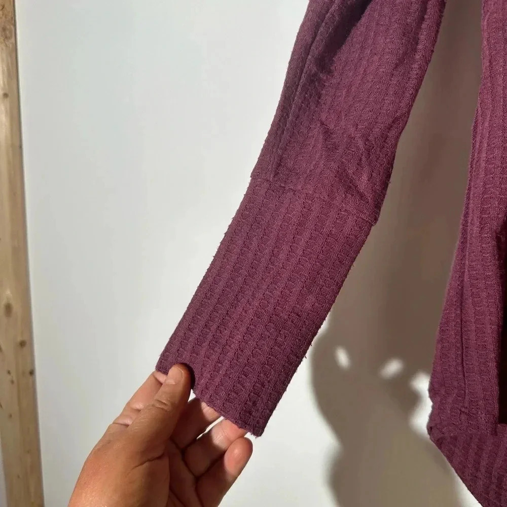 Chaser Raglan Sleeve Waffle Pattern Top - Picture 4 of 5